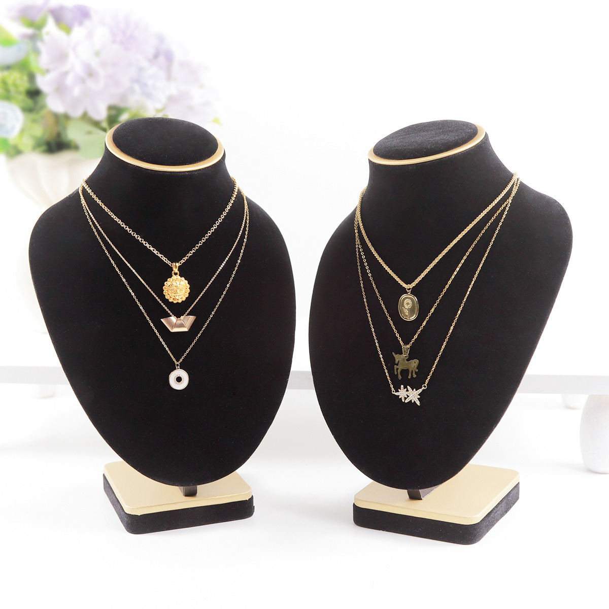 Body Jewelry Store - Busto de joias de veludo preto