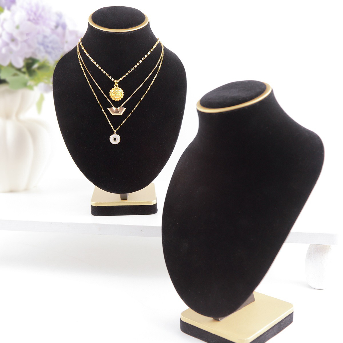 Busto de joias de veludo preto - Body Jewelry Store avaliação e preço